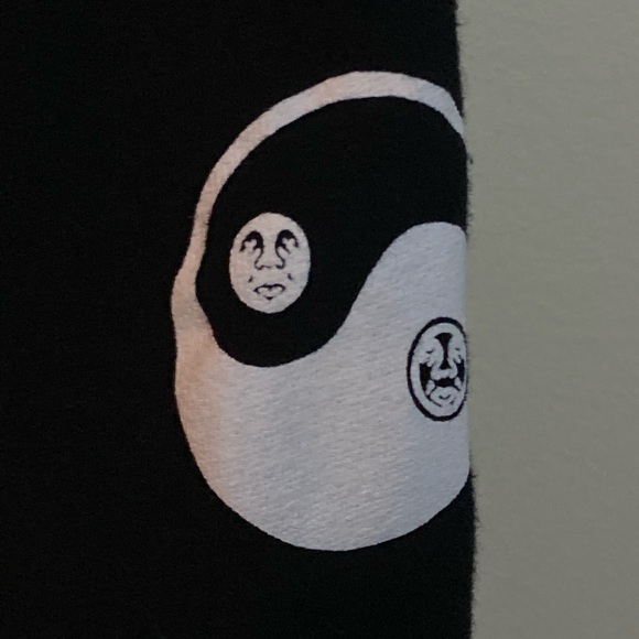 - Yin Yang obey hoodie - Picture 4 of 5